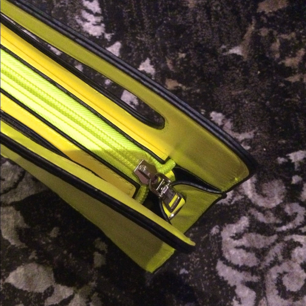 Crossbody Bag - CAUTION - Picture 2 of 2